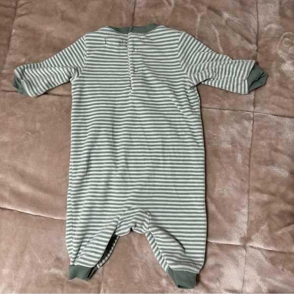 3 month Ralph Lauren onesie - Picture 4 of 5